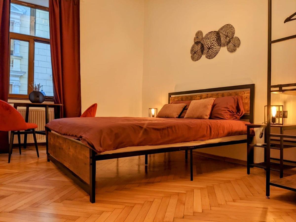 Apartment The Industrique - 3 Bedroom Timisoara