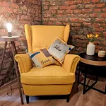 The Industrique Home - 3 Bedroom Apartment