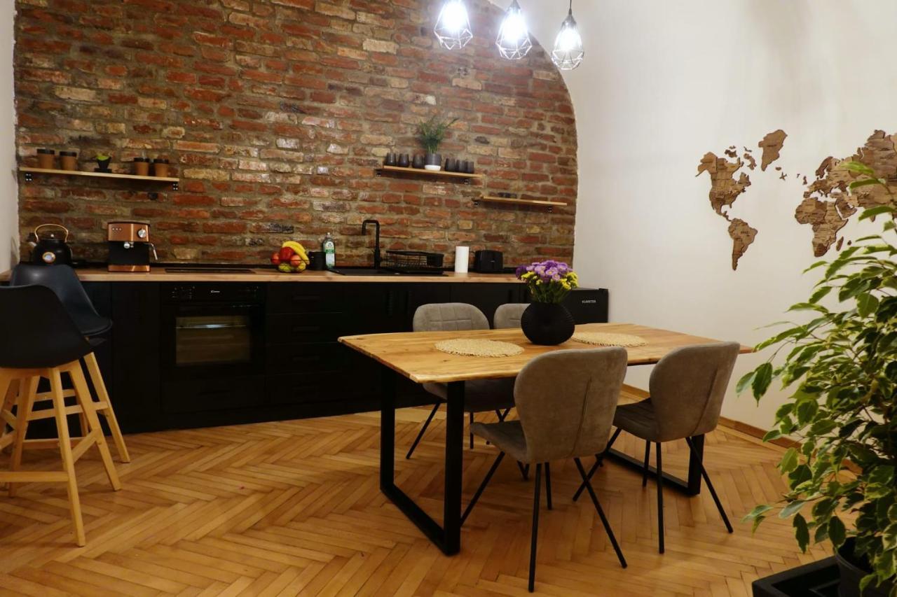 Apartment The Industrique - 3 Bedroom